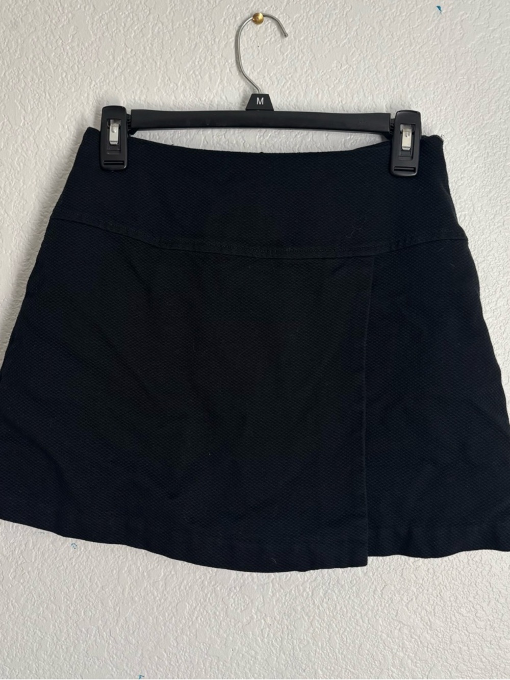 LIMITED america Black Textured A-Line Skirt Zip Closure Women Short Size 6